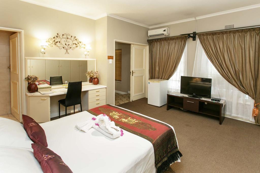 Sun Bell Lodge Белвилл Экстерьер фото