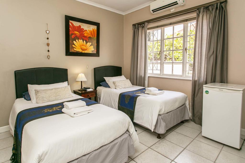 Sun Bell Lodge Белвилл Экстерьер фото
