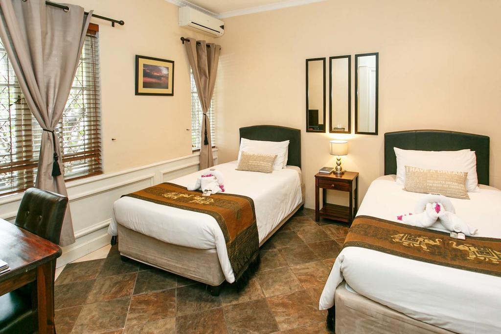 Sun Bell Lodge Белвилл Экстерьер фото
