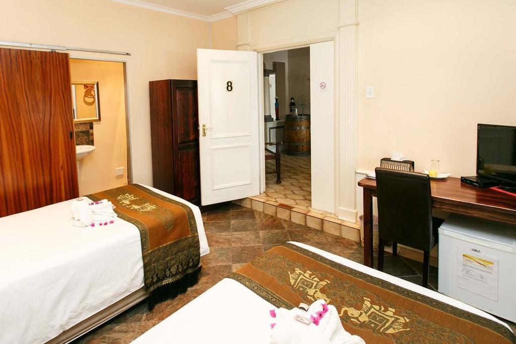 Sun Bell Lodge Белвилл Экстерьер фото