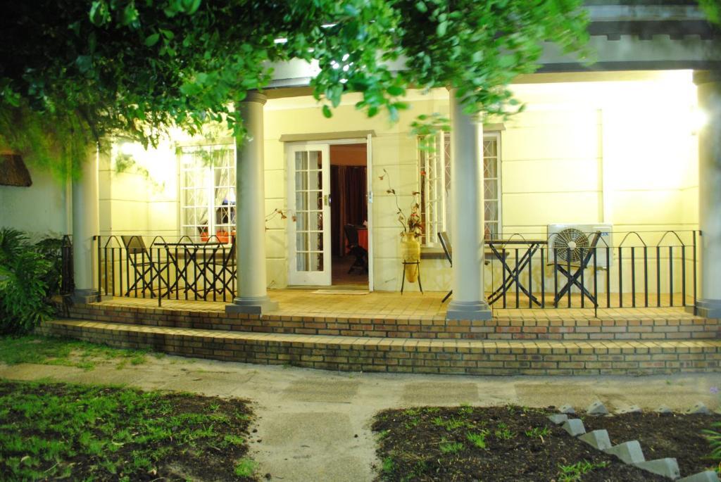 Sun Bell Lodge Белвилл Экстерьер фото